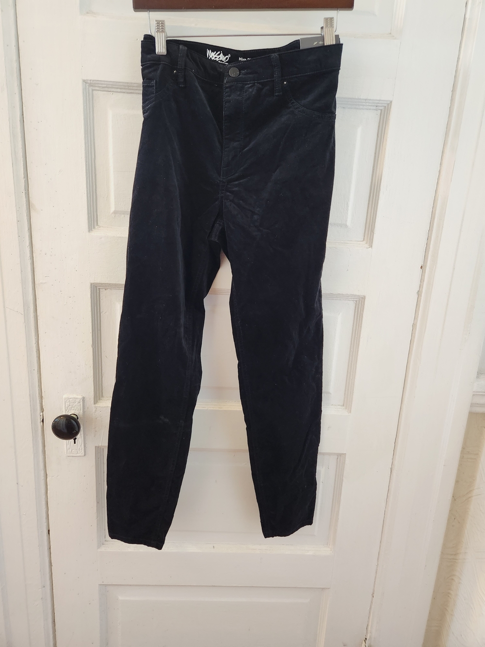 Woman's Black High Rise Jeggings – Classic Everyday Comfort
